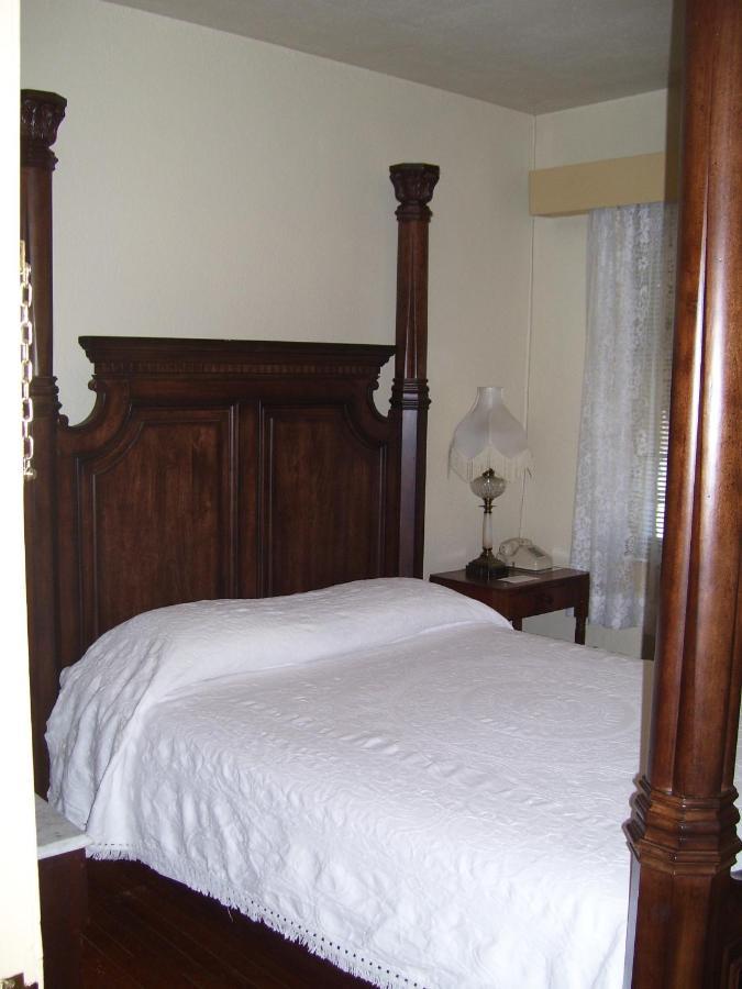 Inn At The Old Silk Mill Fredericksburg Exterior photo